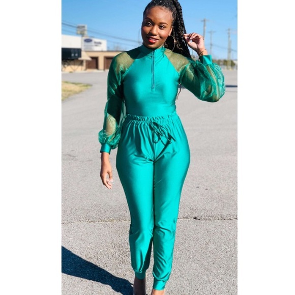 Two Piece Set - Picture 2 of 4